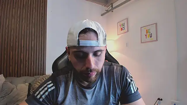 Snapshot of Maximo_Wolff chatting on February 14, 2026, 8:31 pm Maximo Wolff online show from February 14, 2026, 8:31 pm