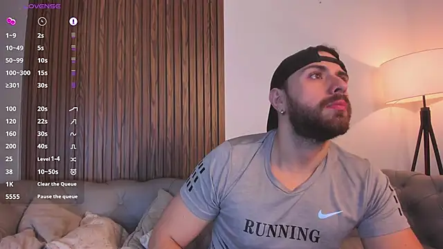 Maximo Wolff online show from April 11, 2026, 8:01 pm