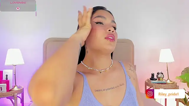 Snapshot of Cutie_Riley chatting on September 23, 2025, 11:39 am Cutie Riley online show from September 23, 2025, 11:39 am