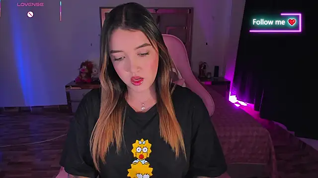 lunaarose online show from February 24, 2026, 4:13 am