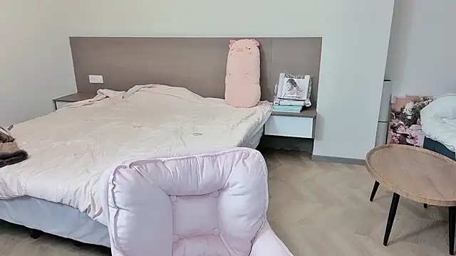 Snapshot of nini_a chatting on November 11, 2025, 9:37 am nini a online show from November 11, 2025, 9:37 am