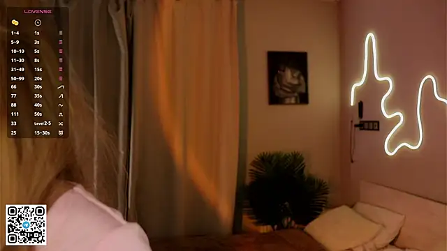 Snapshot of BeatrixCharton chatting on October 18, 2025, 6:10 pm BeatrixCharton online show from October 18, 2025, 6:10 pm