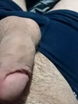 Snapshot of Hamzadz123 chatting on February 28, 2026, 6:40 pm Hamzadz123 online show from February 28, 2026, 6:40 pm