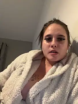 Snapshot of LollyLove_ chatting on February 22, 2026, 7:04 pm LollyLove online show from February 22, 2026, 7:04 pm