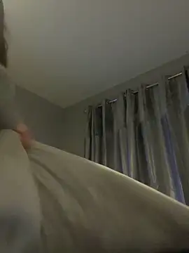 LollyLove  online show from December 3, 2025, 9:03 pm