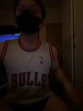 MrS220182h online show from November 8, 2025, 4:32 pm