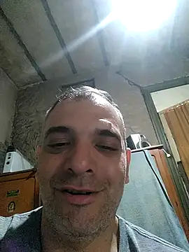 jonas20900 online show from December 14, 2025, 8:53 am