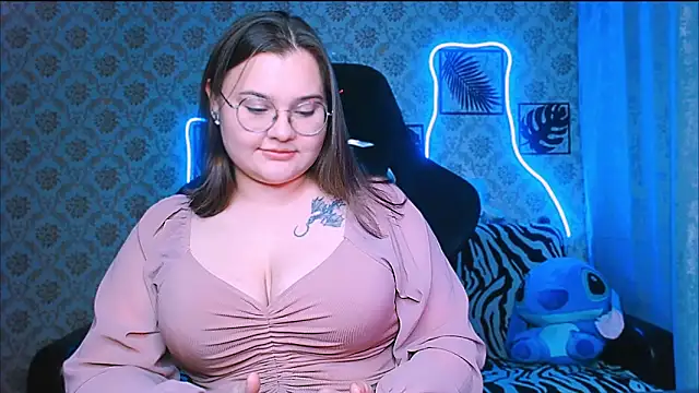 InLoveWithLife26 online show from November 6, 2025, 7:29 pm