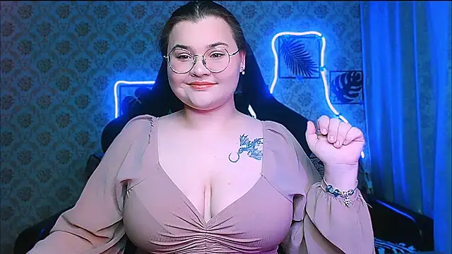 InLoveWithLife26 online show from February 14, 2026, 7:58 pm