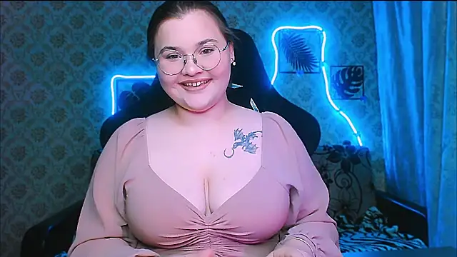 InLoveWithLife26 online show from February 20, 2026, 6:54 pm