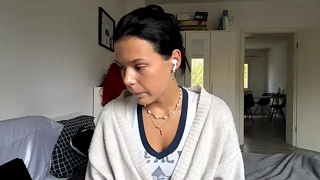 Snapshot of MaydaCornwall chatting on October 25, 2025, 7:07 am MaydaCornwall online show from October 25, 2025, 7:07 am