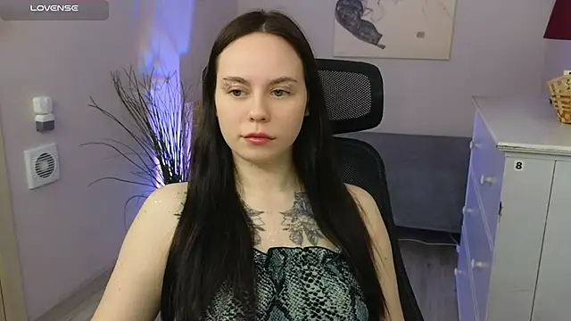 Alice Moondark online show from September 22, 2025, 8:15 pm