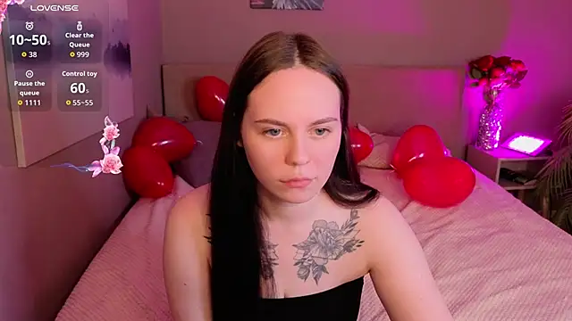 Alice Moondark online show from February 13, 2026, 8:42 pm