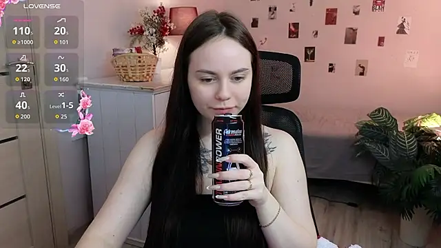 Alice Moondark online show from March 20, 2026, 5:30 am