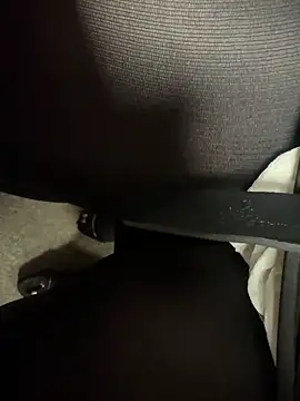 HiddenHoneyLDN online show from November 27, 2025, 10:16 am