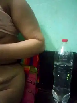 Snapshot of Maria_Mahi chatting on October 1, 2025, 8:52 am Maria Mahi online show from October 1, 2025, 8:52 am