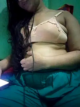 Snapshot of Maria_Mahi chatting on October 6, 2025, 6:19 pm Maria Mahi online show from October 6, 2025, 6:19 pm