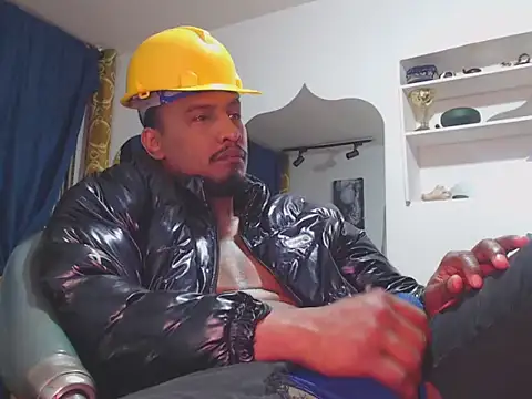 Snapshot of ElCaballeroNegro24 chatting on November 26, 2025, 1:38 am ElCaballeroNegro24 online show from November 26, 2025, 1:38 am