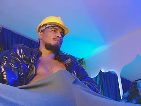 Snapshot of ElCaballeroNegro24 chatting on November 10, 2025, 1:10 am ElCaballeroNegro24 online show from November 10, 2025, 1:10 am