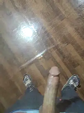 Snapshot of rayane7xx chatting on December 1, 2025, 6:20 pm rayane7xx online show from December 1, 2025, 6:20 pm