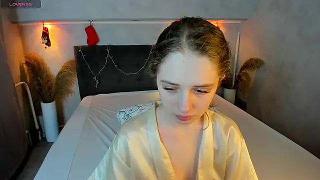 Snapshot of Camilla_Kelly chatting on February 12, 2026, 1:16 am Camilla Kelly online show from February 12, 2026, 1:16 am