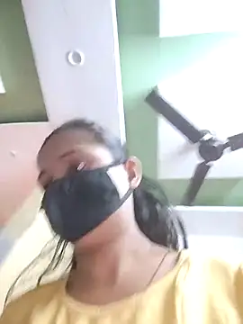 Snapshot of Ruhi_07 chatting on November 4, 2025, 5:00 am Ruhi 07 online show from November 4, 2025, 5:00 am