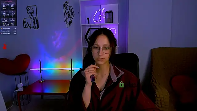 Snapshot of lau_ra_queen chatting on November 28, 2025, 1:39 am lau ra queen online show from November 28, 2025, 1:39 am