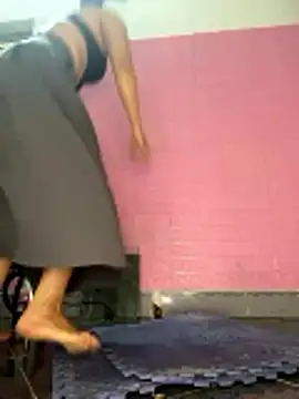 Snapshot of Rose_194 chatting on January 11, 2026, 4:08 am Rose 194 online show from January 11, 2026, 4:08 am