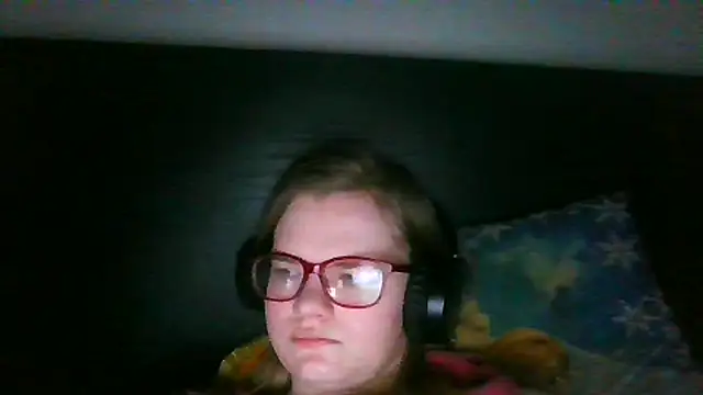 Moonolighta online show from December 22, 2025, 1:00 pm