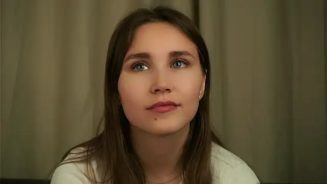 Snapshot of EthalFlowers chatting on October 28, 2025, 1:50 am EthalFlowers online show from October 28, 2025, 1:50 am