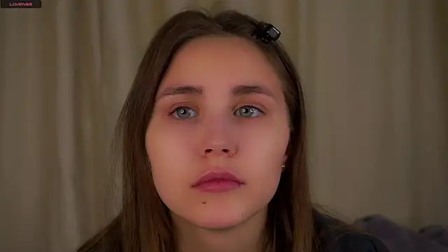 Snapshot of EthalFlowers chatting on December 16, 2025, 1:32 am EthalFlowers online show from December 16, 2025, 1:32 am