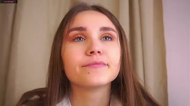 Snapshot of EthalFlowers chatting on December 3, 2025, 1:06 am EthalFlowers online show from December 3, 2025, 1:06 am