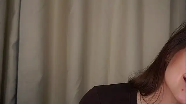 Snapshot of EthalFlowers chatting on November 24, 2025, 1:49 am EthalFlowers online show from November 24, 2025, 1:49 am