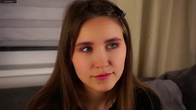 Snapshot of EthalFlowers chatting on November 25, 2025, 1:06 am EthalFlowers online show from November 25, 2025, 1:06 am