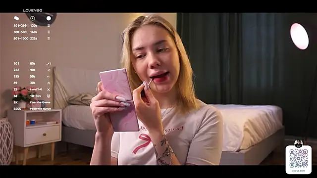 LilianBenskin online show from April 12, 2026, 6:38 am