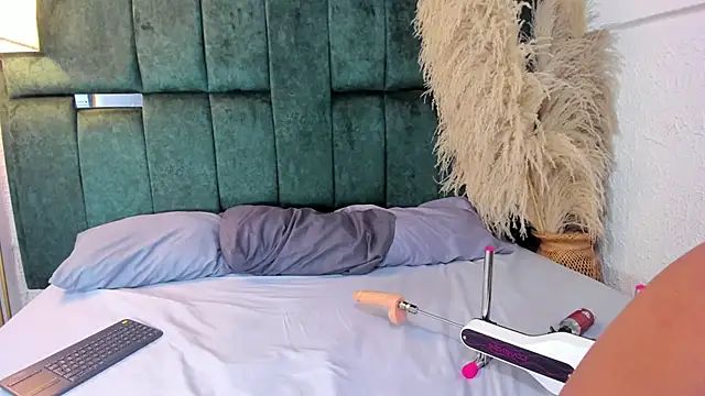 Snapshot of Chloe_jackson25 chatting on February 19, 2026, 6:38 pm Chloe jackson25 online show from February 19, 2026, 6:38 pm