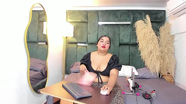 Snapshot of Chloe_jackson25 chatting on February 27, 2026, 6:30 pm Chloe jackson25 online show from February 27, 2026, 6:30 pm