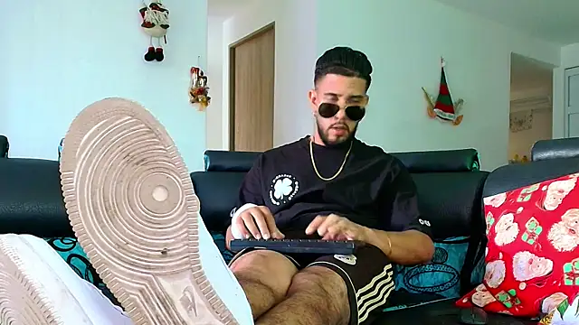 Snapshot of DaveSoldier chatting on December 14, 2025, 9:31 pm DaveSoldier online show from December 14, 2025, 9:31 pm