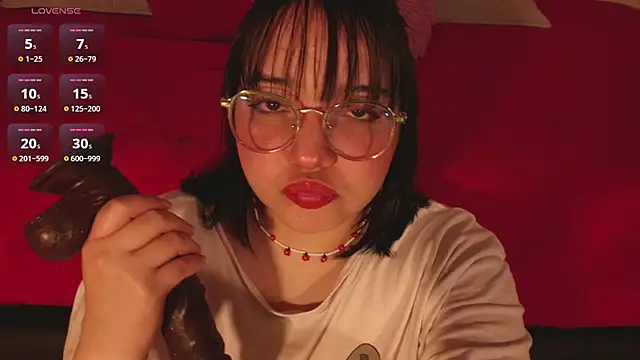 Snapshot of Gaby99_ chatting on November 19, 2025, 8:36 am Gaby99 online show from November 19, 2025, 8:36 am