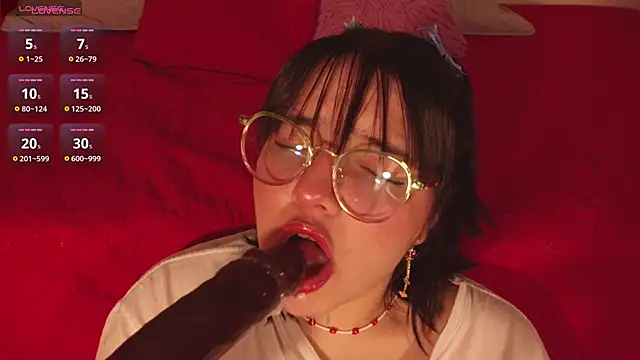 Snapshot of Gaby99_ chatting on November 18, 2025, 10:51 am Gaby99 online show from November 18, 2025, 10:51 am