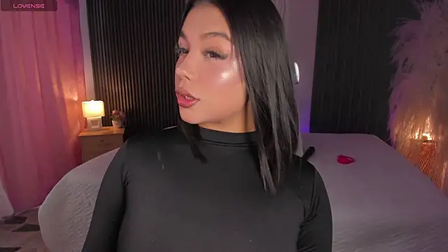 ShaniaDaniels online show from April 7, 2026, 9:49 pm