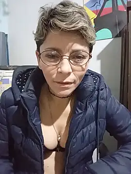 Lulypsicologasexual online show from June 1, 2026, 10:04 am