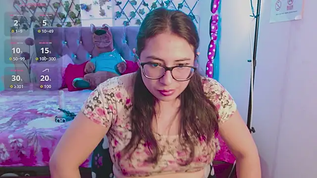 Estrella  sex online show from October 8, 2025, 8:42 pm