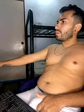 Snapshot of Alessandrogrey chatting on October 25, 2025, 2:33 am Alessandrogrey online show from October 25, 2025, 2:33 am