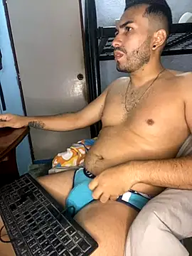 Snapshot of Alessandrogrey chatting on October 19, 2025, 4:48 am Alessandrogrey online show from October 19, 2025, 4:48 am