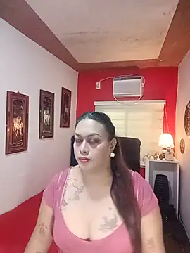 Snapshot of EmmaKantutera chatting on August 4, 2026, 2:16 am EmmaKantutera online show from August 4, 2026, 2:16 am
