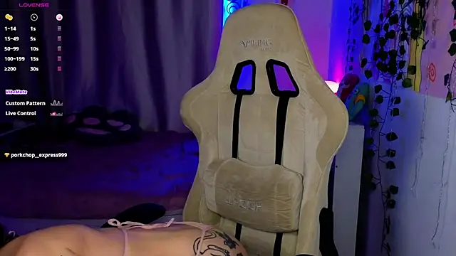 bunnykellyyy online show from March 6, 2026, 6:58 pm