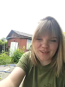 Snapshot of SirWolff chatting on May 26, 2026, 10:24 am SirWolff online show from May 26, 2026, 10:24 am
