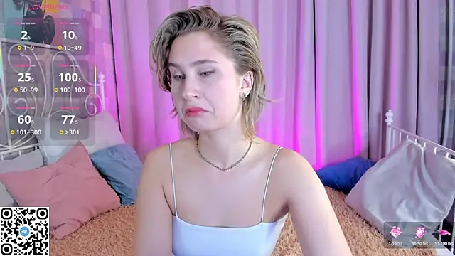 Snapshot of odelynbrower chatting on October 24, 2025, 12:20 am odelynbrower online show from October 24, 2025, 12:20 am