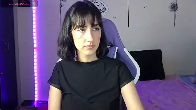 Snapshot of AvlieQueen chatting on September 9, 2025, 5:06 am AvlieQueen online show from September 9, 2025, 5:06 am